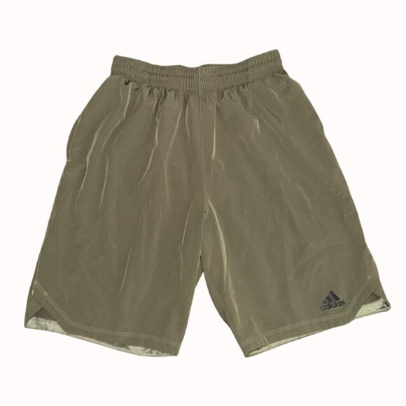 Adidas Mens Olive Green Shorts Logo Size M Vented Sides Lightweight Active Wear - Picture 1 of 16